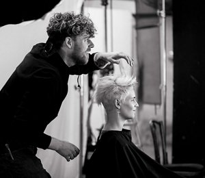 8.0_KMS-HAIR_LOCAL_HOME_BTS_Sam Burnett_Styling